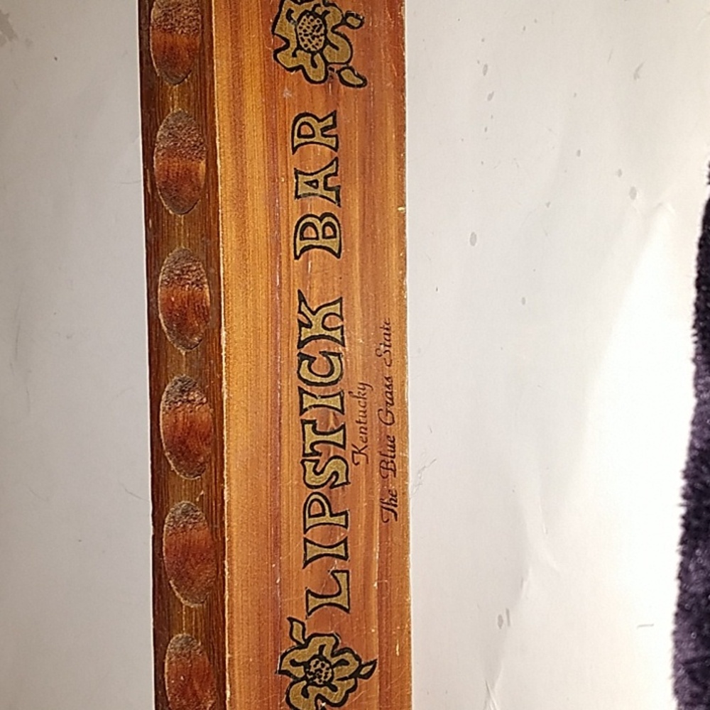 SOLD VTG Cedar Lipstick Bar